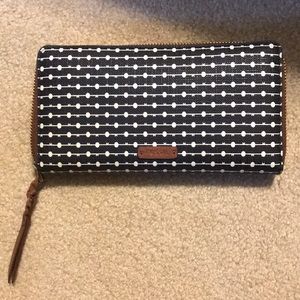 Fossil ziparound wallet - used twice